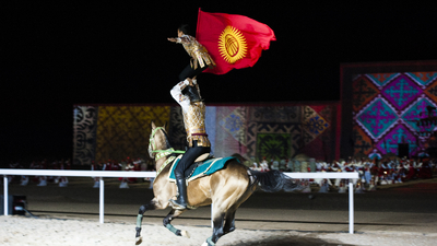 Les participants du Kirghizistan Word nomad Games avec Baibol travel