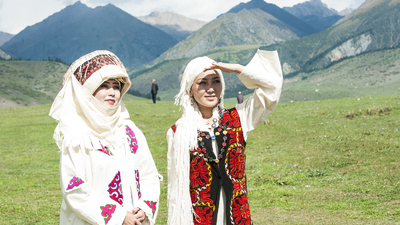 Beautés du Kirghizistan World Nomads games avec Baibol travel