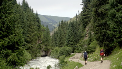 To the hot springs Altyn-Arashan