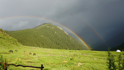 Arc en ciel à Altyn-Arashan