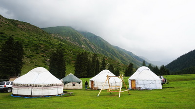 Yurt camp in Jeti-Oguz valley